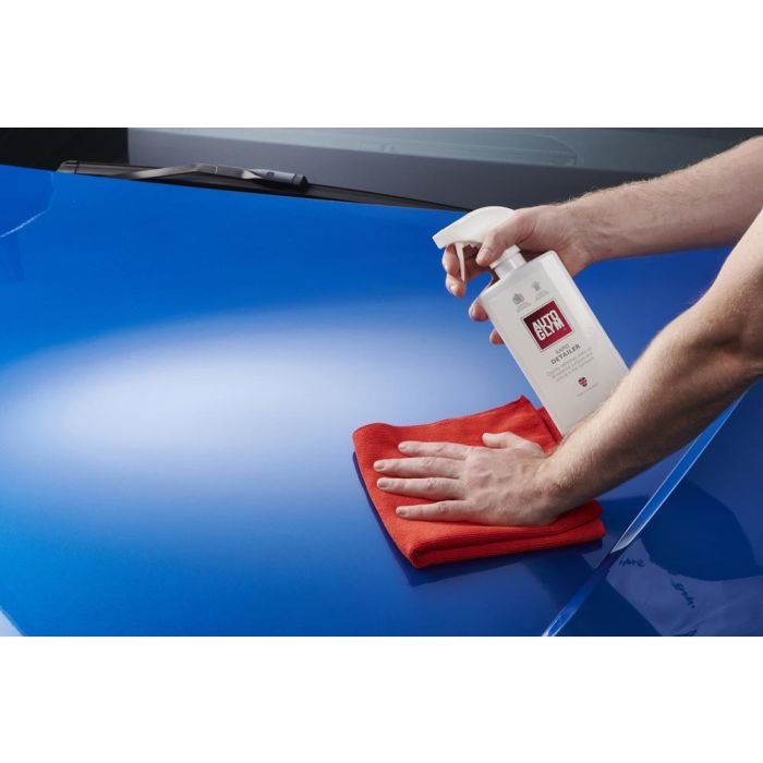 Autoglym Rapid Detailer gir umiddelbar glans og fjerner lett smuss på lakk